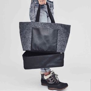 DSW Felt Tote Bag with Shoe Compartment!